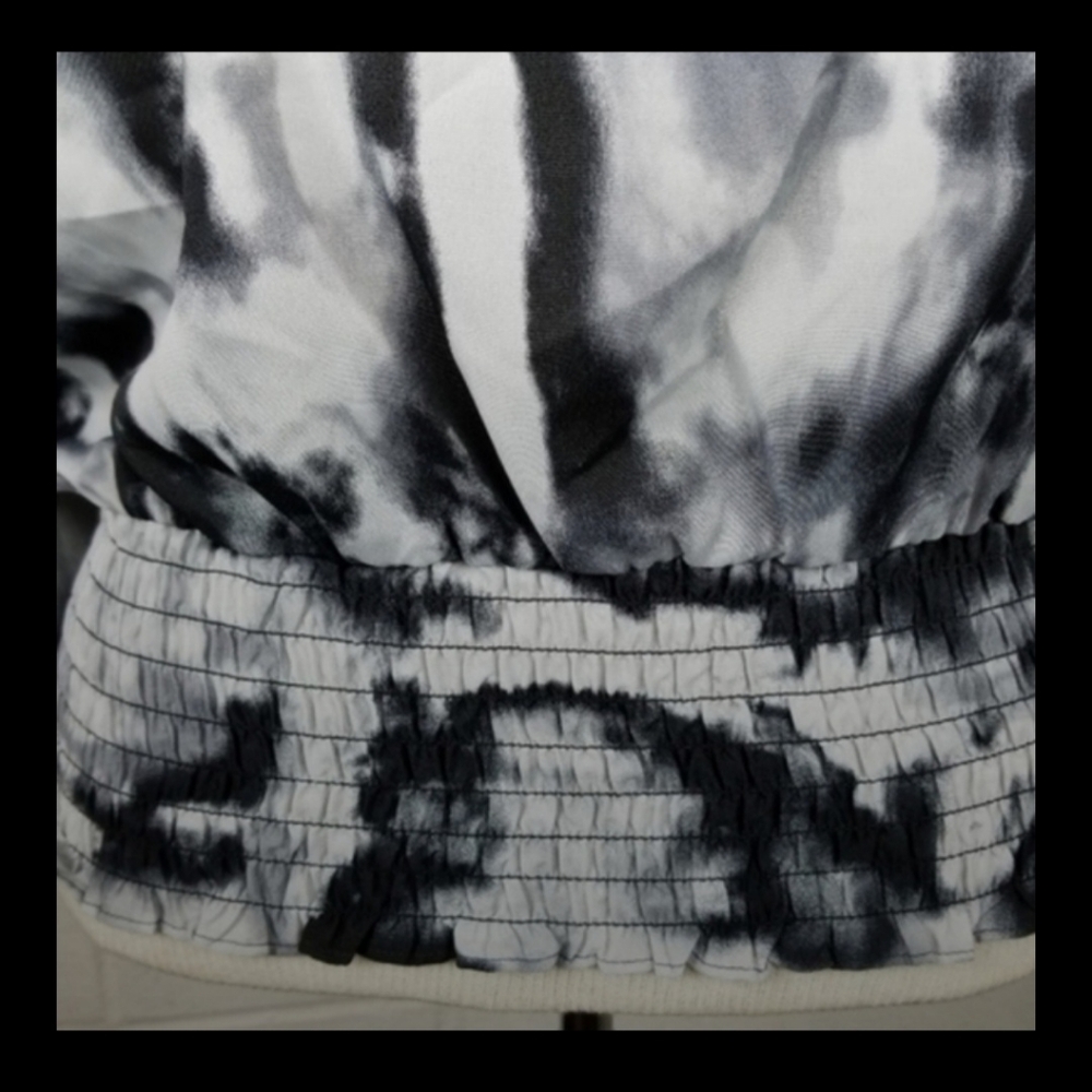 NWOT! MICHAEL KORS SPLATTER DESIGN BLOUSE - Picture 6 of 11